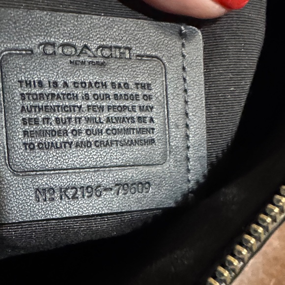 Coach Black Gallery Tote in Signature Graphite Canvas - Picture 7 of 11